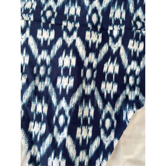 NWOT navy and whit ikat high waisted bikini bottom Size XL - Picture 3 of 5